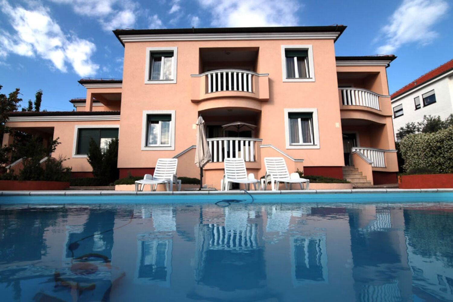 Apartamento Eddie - Great Location & Comfor
